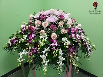 Pastel Presidential Casket Spray